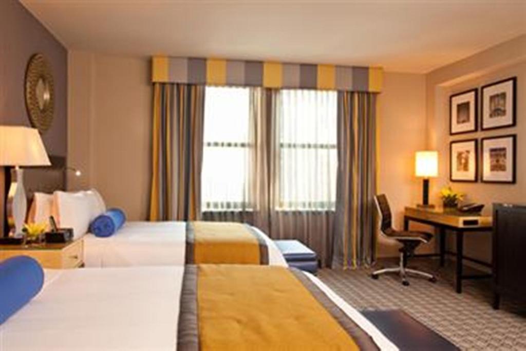 The Latham Hotel - Downtown Philadelphia Room photo